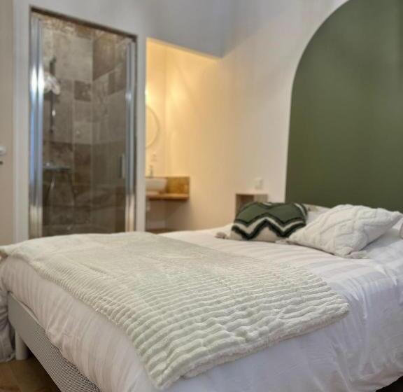 Люкс Вид на Город, Maison Des Ambans Chambres D Hotes Hypercentre 200m De La Gare Et Petit Dejeuner Inclus