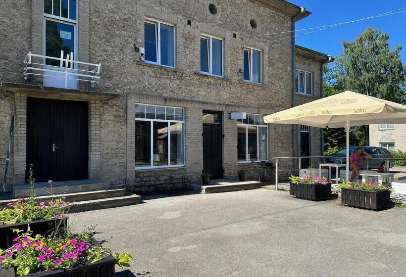 اتاق اکونومی, Tamsalu Wallamaja