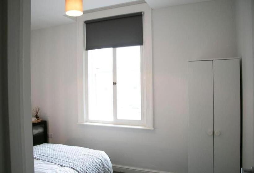 شقة بغرفتي نوم, Fortunae City Center Ensuite Apartments