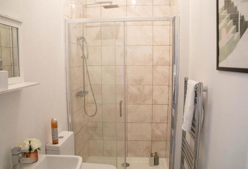 إستوديو قياسى, Fortunae City Center Ensuite Apartments