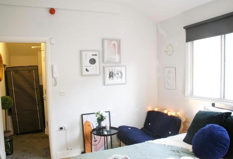 إستوديو قياسى, Fortunae City Center Ensuite Apartments