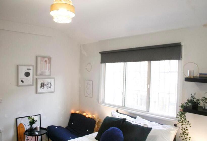 스탠다드 스튜디오, Fortunae City Center Ensuite Apartments