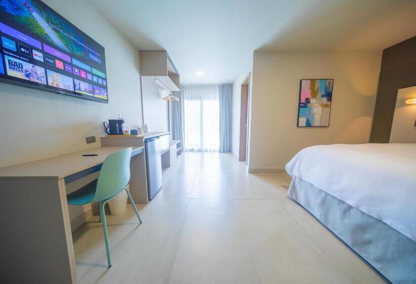 اتاق سوپریور, Cedrela