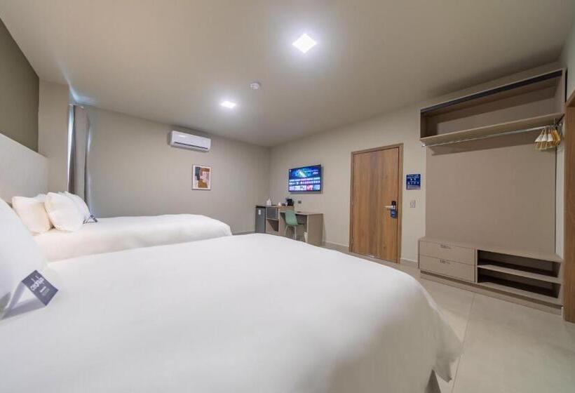 اتاق پریمیوم چهارنفره, Cedrela