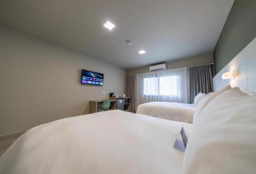 سوییت لوکس, Cedrela