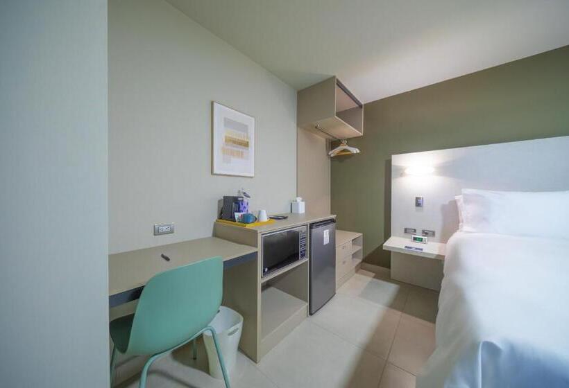 اتاق استاندارد, Cedrela