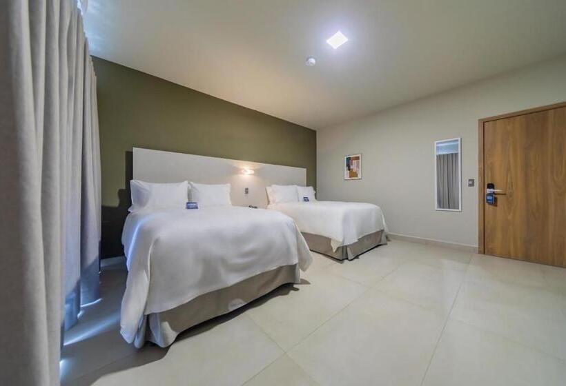 اتاق استاندارد با بالکن, Cedrela