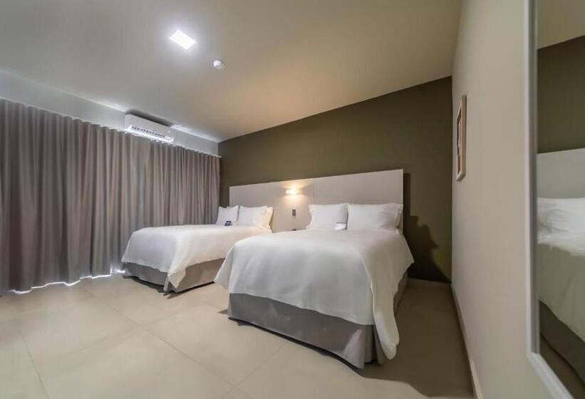 اتاق استاندارد با بالکن, Cedrela