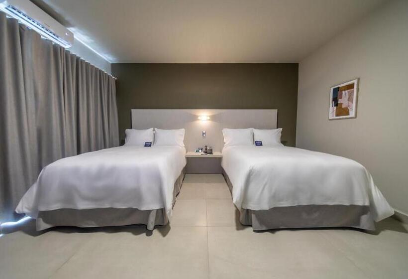 اتاق استاندارد با بالکن, Cedrela