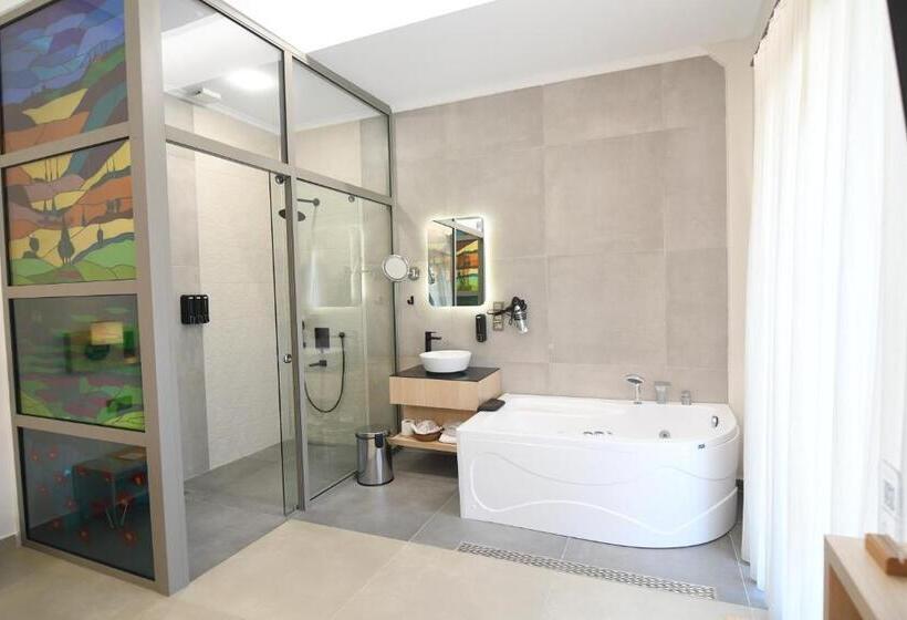 デラックスルーム, Etruscan Boutique