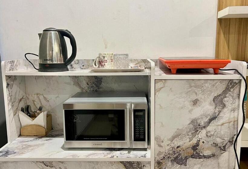 스탠다드 룸 킹사이즈 침대, Letstay Business Suite