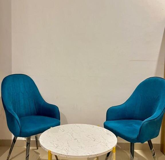 스탠다드 룸 킹사이즈 침대, Letstay Business Suite