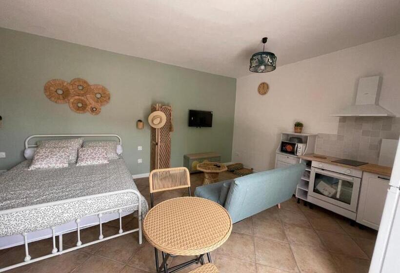 Студио Стандарт с Террасой, La Casa Bella