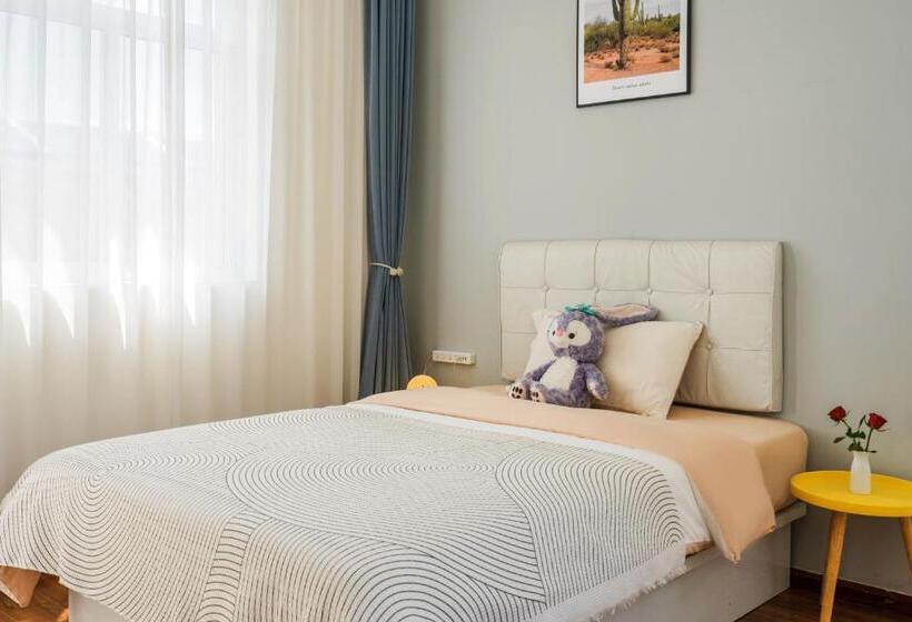 Люкс 3 Спальни, 大理古城渔月客栈