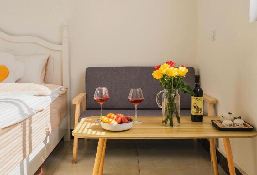 Люкс 2 Спальни, 大理古城渔月客栈