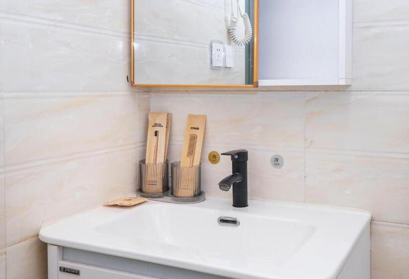 Семейный Номер, 大理古城渔月客栈