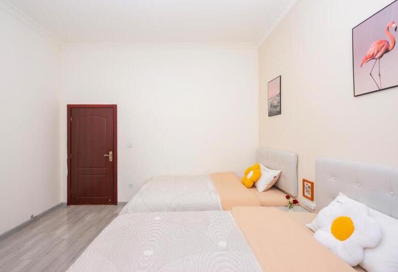 Семейный Номер, 大理古城渔月客栈