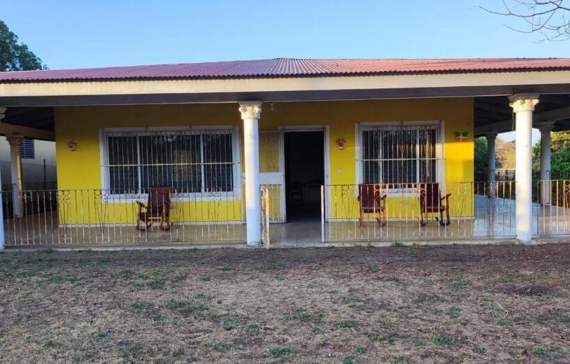 ガーデンビュースタンダードルーム, Don Fran S Hostel