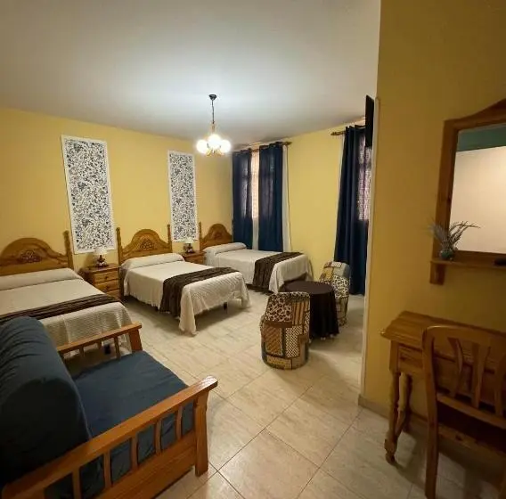 スタンダードトリプルルーム, Hostal Joaquín