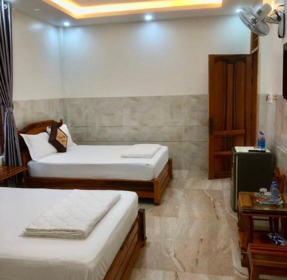 اتاق استاندارد چهار تخته, Sơn Hiển Hotel Cam Lâm