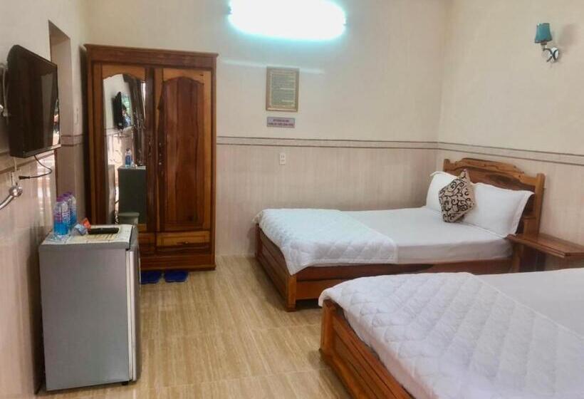 اتاق استاندارد چهار تخته, Sơn Hiển Hotel Cam Lâm