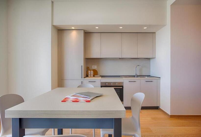 带2个卧室带海景的公寓, Villamar Residence