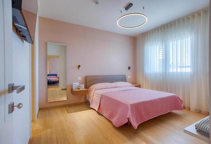Апартаменты 2 Спальни Вид на Море, Villamar Residence