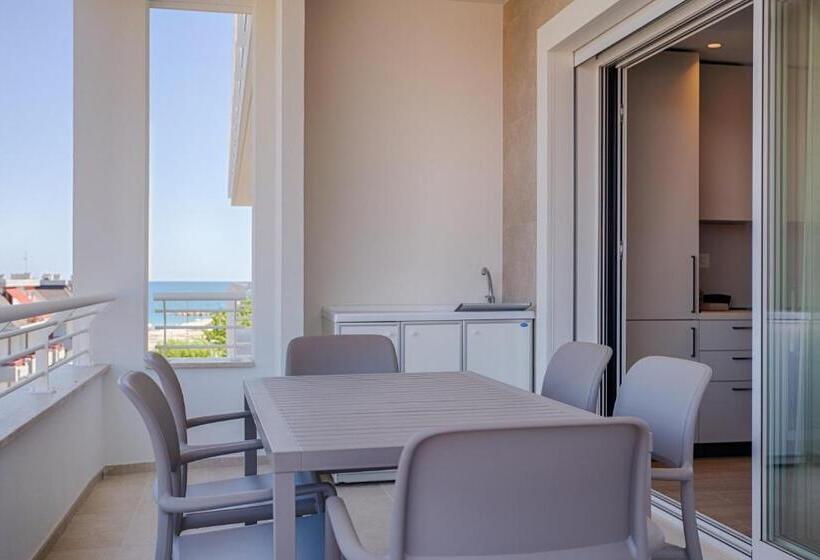 Апартаменты Deluxe 2 Спальни, Villamar Residence