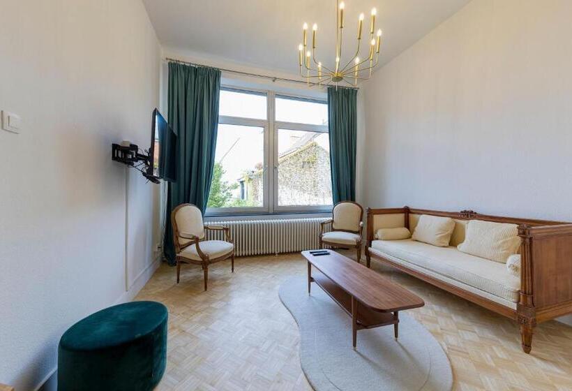 اتاق استاندارد سه تخته با چشم‌انداز باغ, L Atelier K