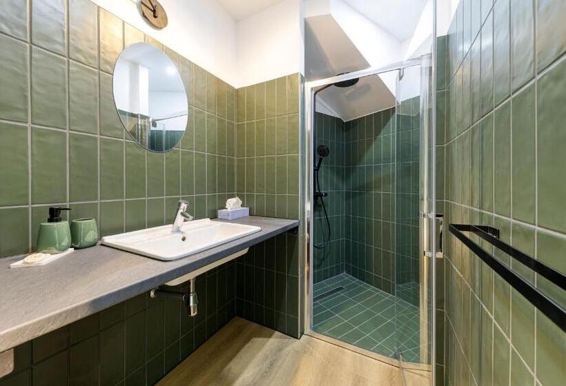 اتاق استاندارد با تراس, L Atelier K