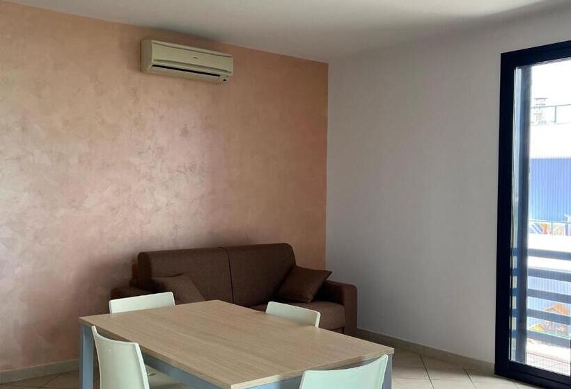 1 Bedroom Apartment Lake View, Casa Vacanze Celeste E C