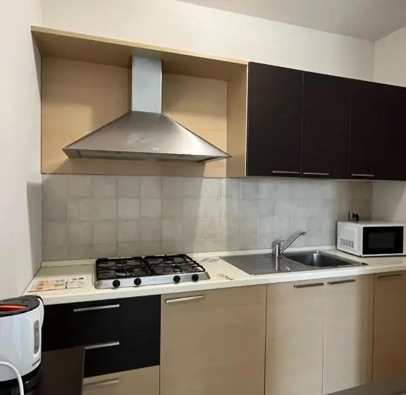 1 Bedroom Apartment Lake View, Casa Vacanze Celeste E C