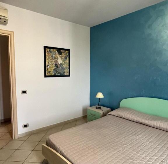 1 Bedroom Apartment Lake View, Casa Vacanze Celeste E C