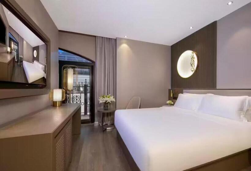 اتاق استاندارد با بالکن, Crystal Orange Hotel Shanghai The Bund Jinling East Road