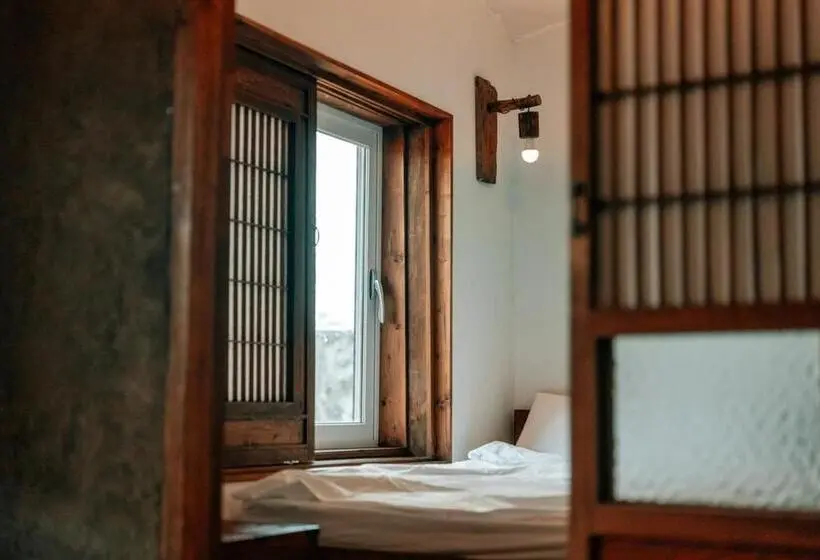 スタンダード４人部屋, Jeju Dokchae Pension Doldam House Batdam Branch