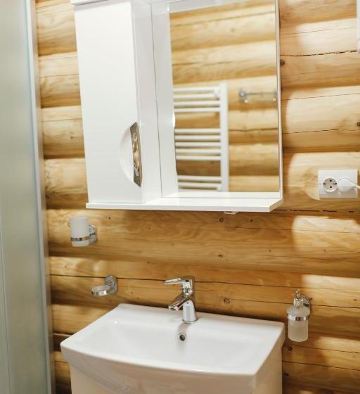 اتاق خانوادگی, Family еко номери та будинки