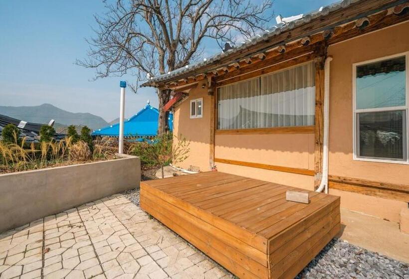 Номер Стандарт, Goheung Namsoonjae Hanok Stay