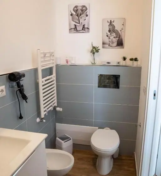 اتاق استاندارد سه نفره, Koinè Comfort Rooms
