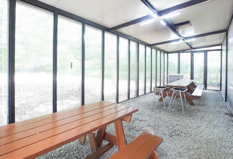 غرفة عائلية, Sangju Sogrisan Solhyanggipensyeon