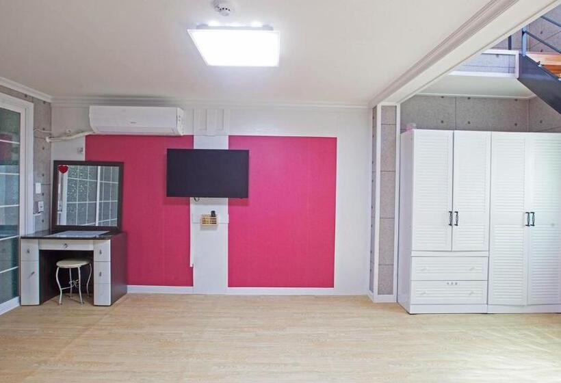 חדר משפחתי, Sangju Sogrisan Solhyanggipensyeon