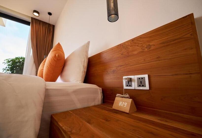 غرفة قياسية سرير كينج, The Pine Mansion