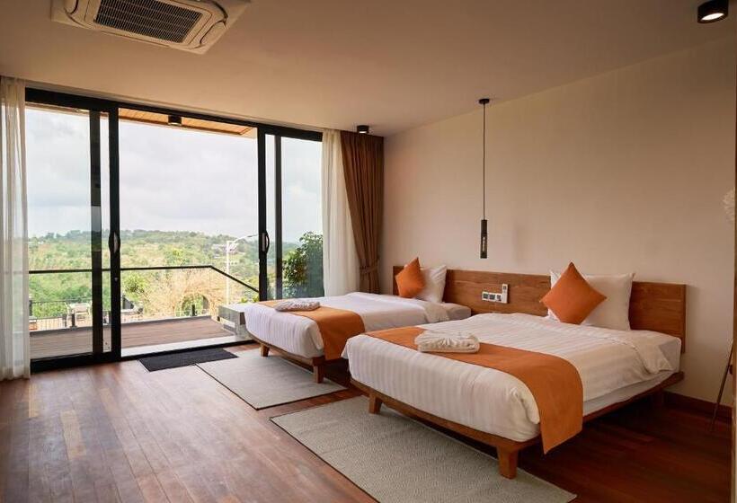 غرفة قياسية ذات إطلالة, The Pine Mansion