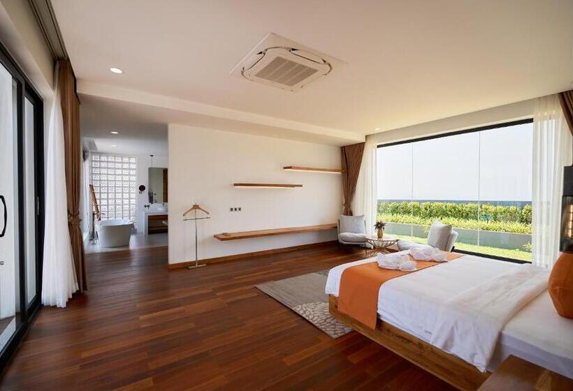 فيلا غرفة نوم واحدة مع مسبح, The Pine Mansion