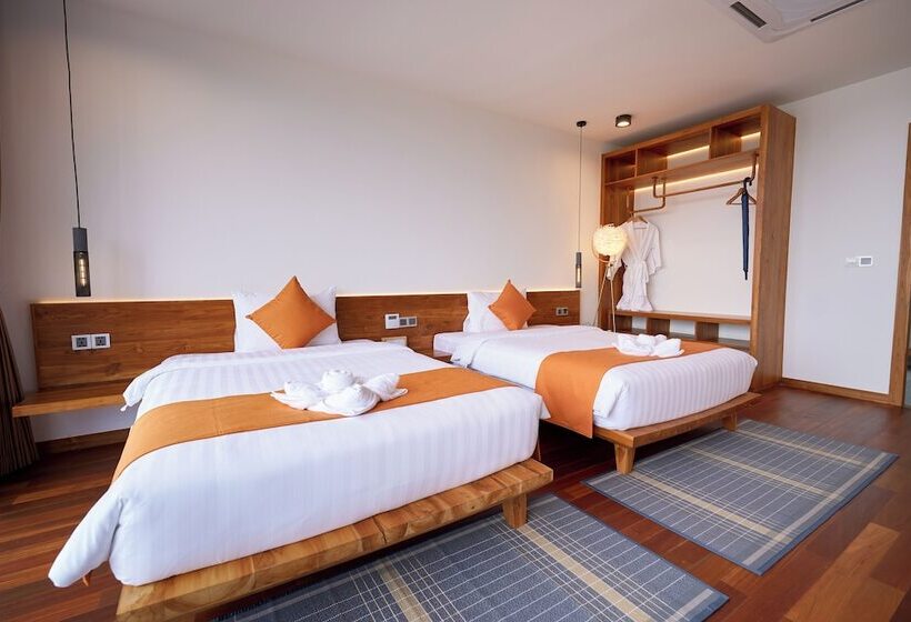 فيلا غرفتين نوم, The Pine Mansion