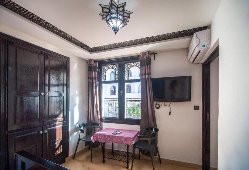 اتاق لوکس خانوادگی, Casa Hotel Pedro