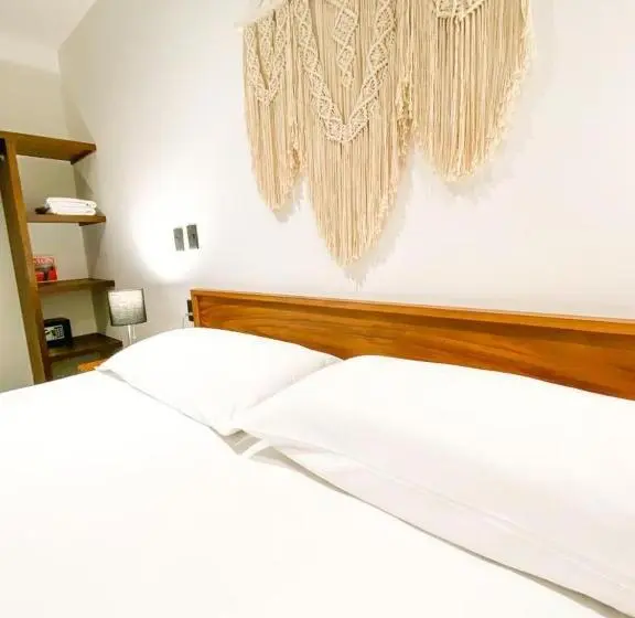 استودیوی لوکس, Balam Suites