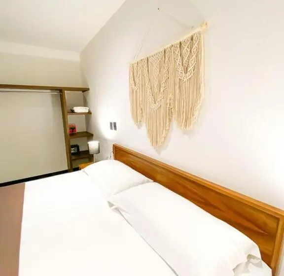 استودیوی لوکس, Balam Suites