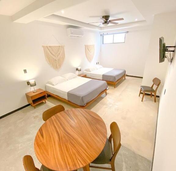 Четырехместный Номер Deluxe, Balam Suites