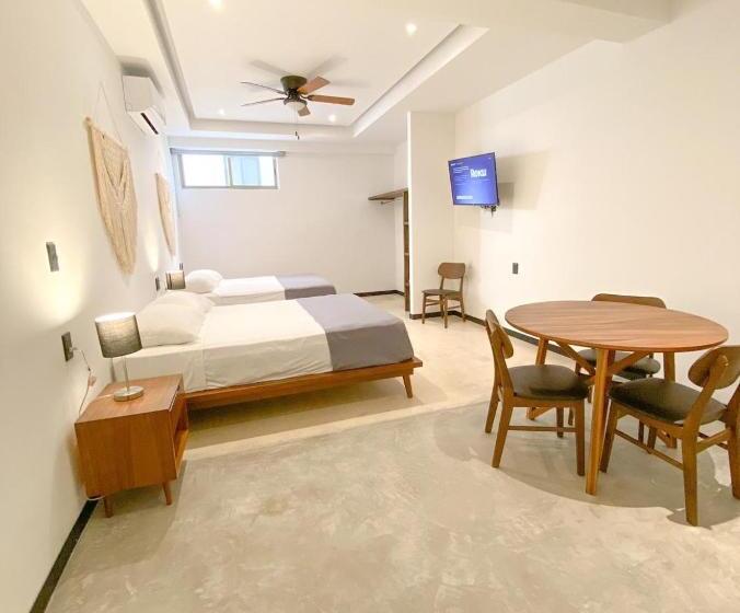 Pokój Czteroosobowy Deluxe, Balam Suites