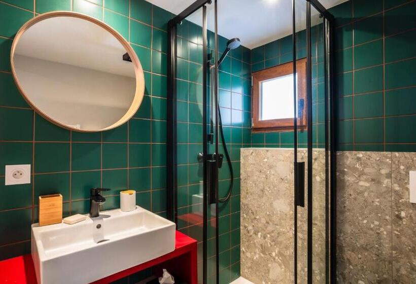 اتاق استاندارد با چشم‌انداز کوهستان, Chalet Nant Rouge